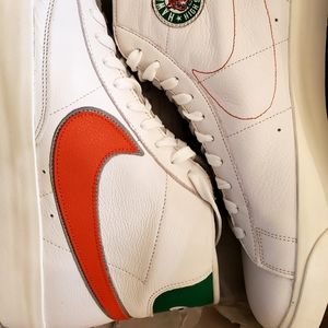 NIKE Stranger things blazer mids
